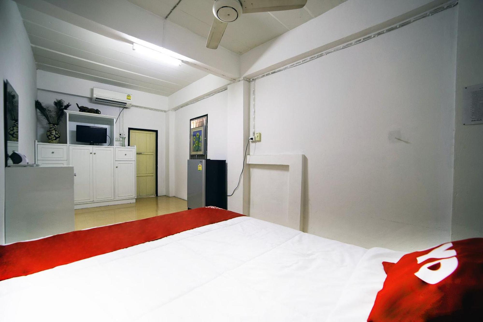 Oyo 560 Chang Hostel Suvarnabhumi بانكوك المظهر الخارجي الصورة