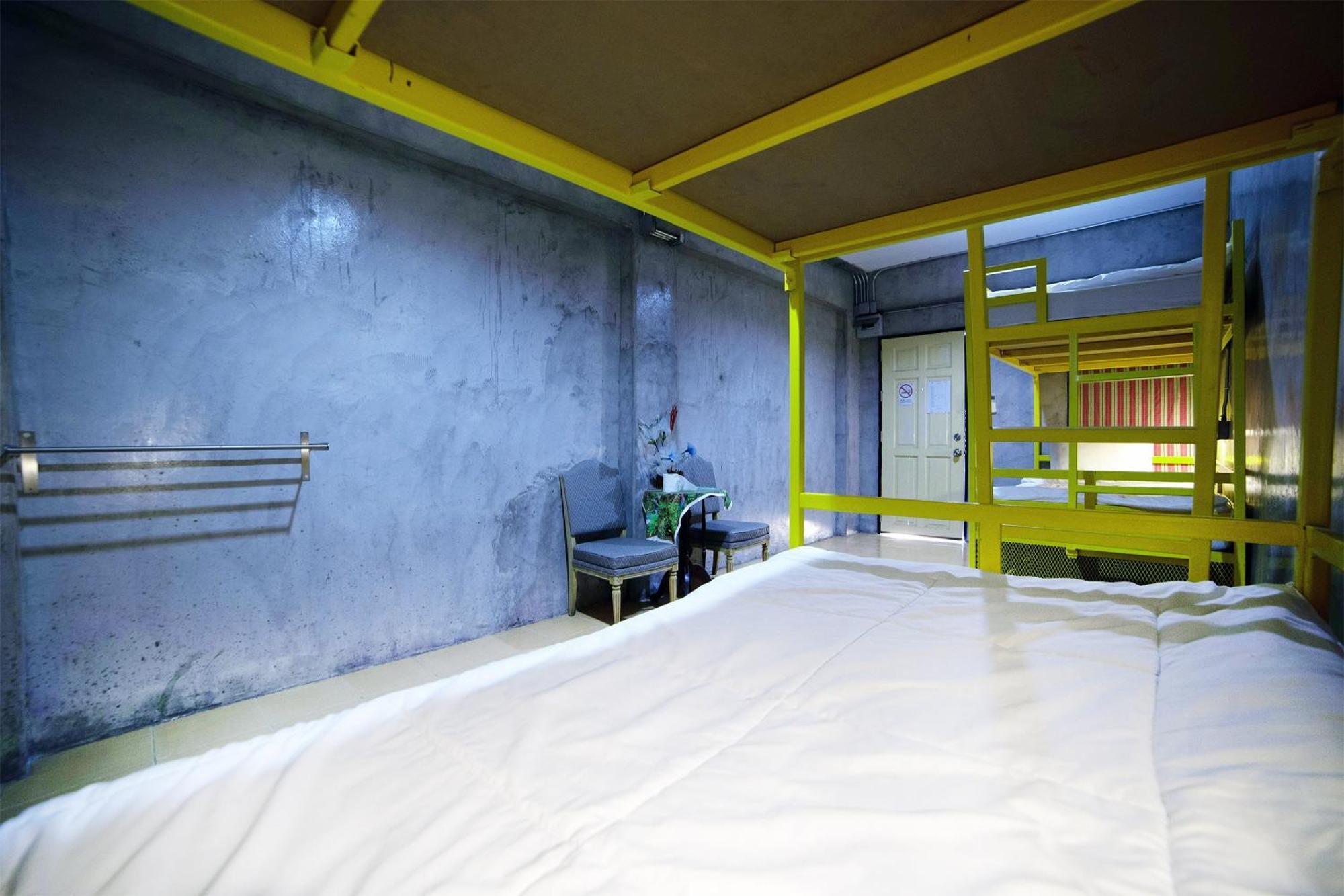Oyo 560 Chang Hostel Suvarnabhumi بانكوك المظهر الخارجي الصورة
