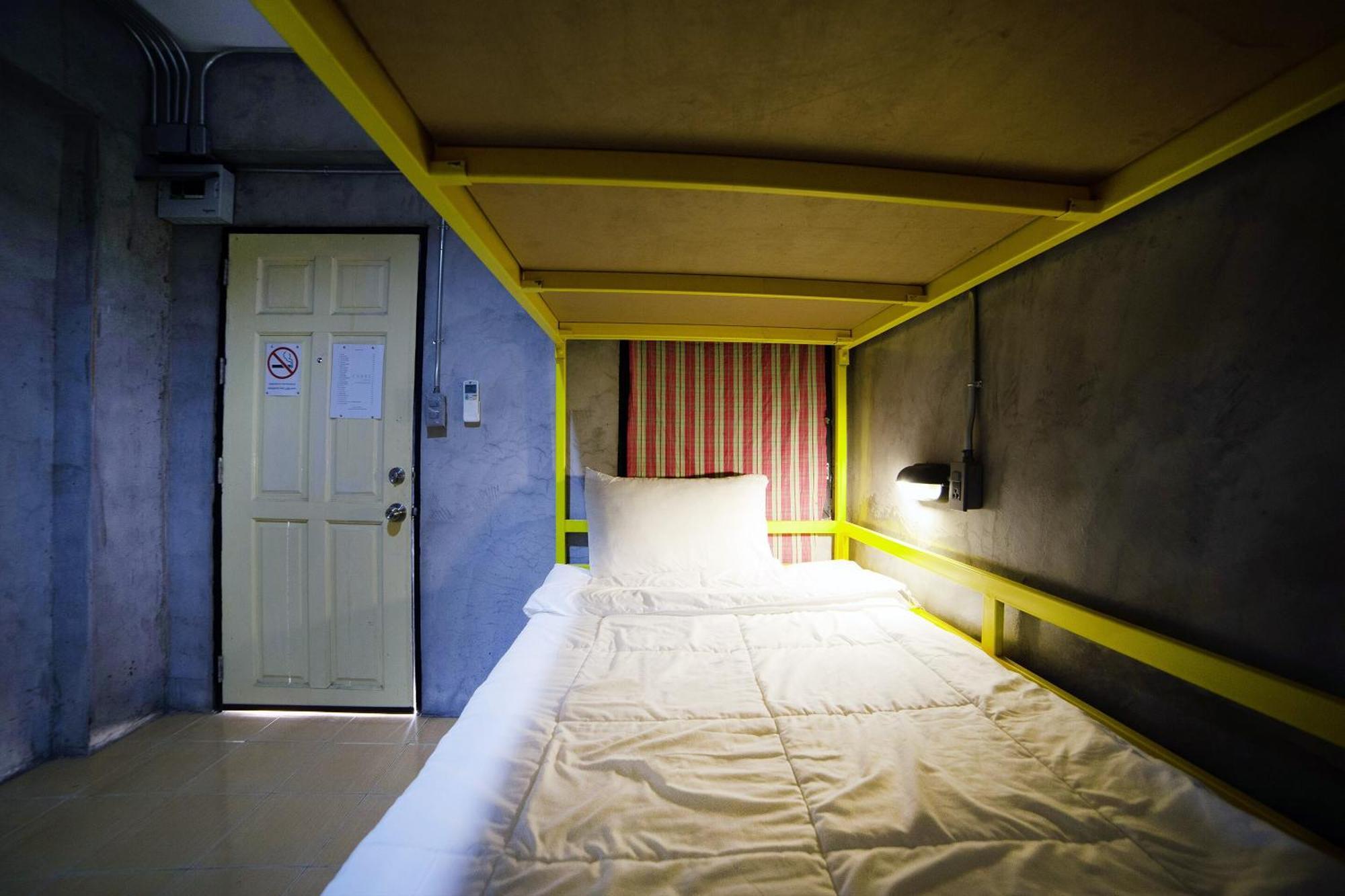 Oyo 560 Chang Hostel Suvarnabhumi بانكوك المظهر الخارجي الصورة