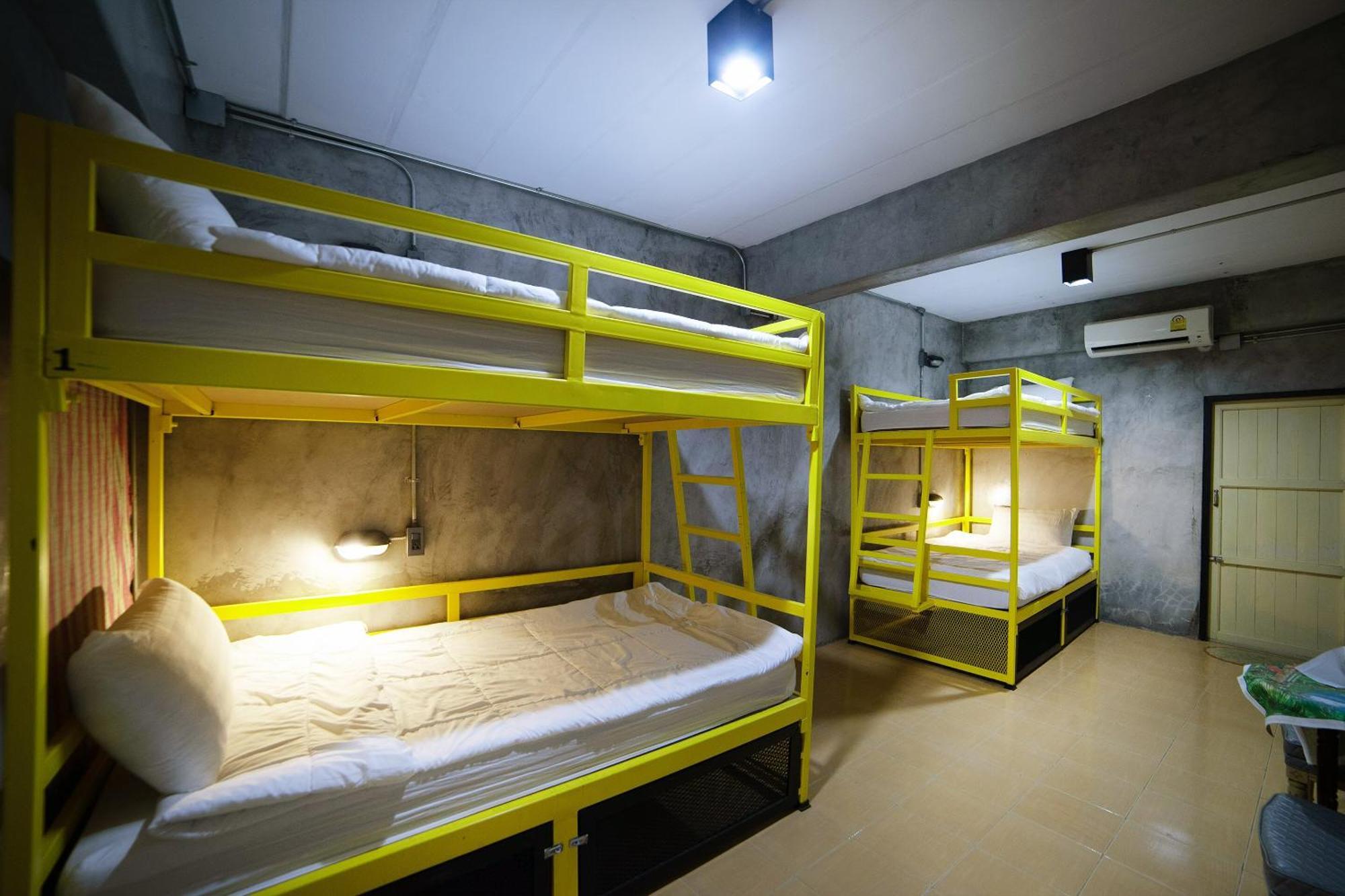 Oyo 560 Chang Hostel Suvarnabhumi بانكوك المظهر الخارجي الصورة